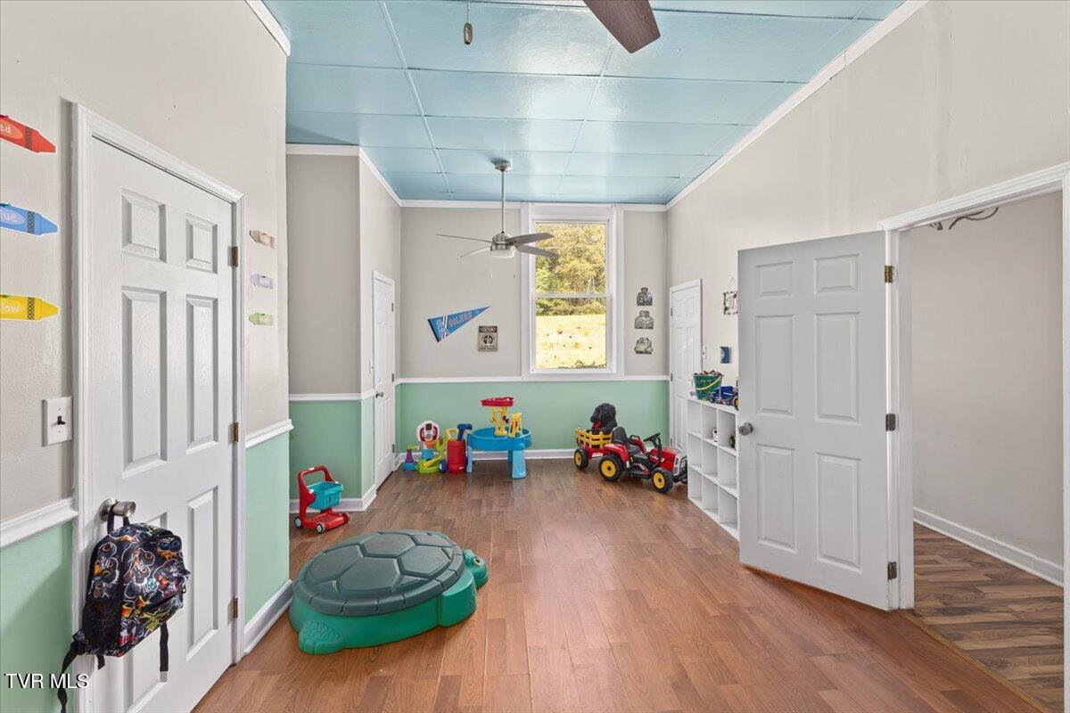 2447 Denton Valley Road Bristol, TN 37620 - Photo 18 of 41 19-128A2435