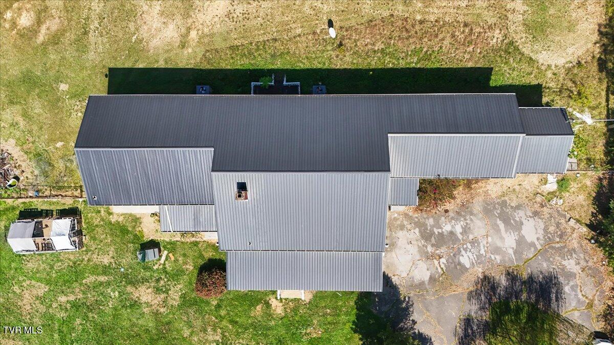 2447 Denton Valley Road Bristol, TN 37620 - Photo 32 of 41 33-DJI_20250919121310_0519_D