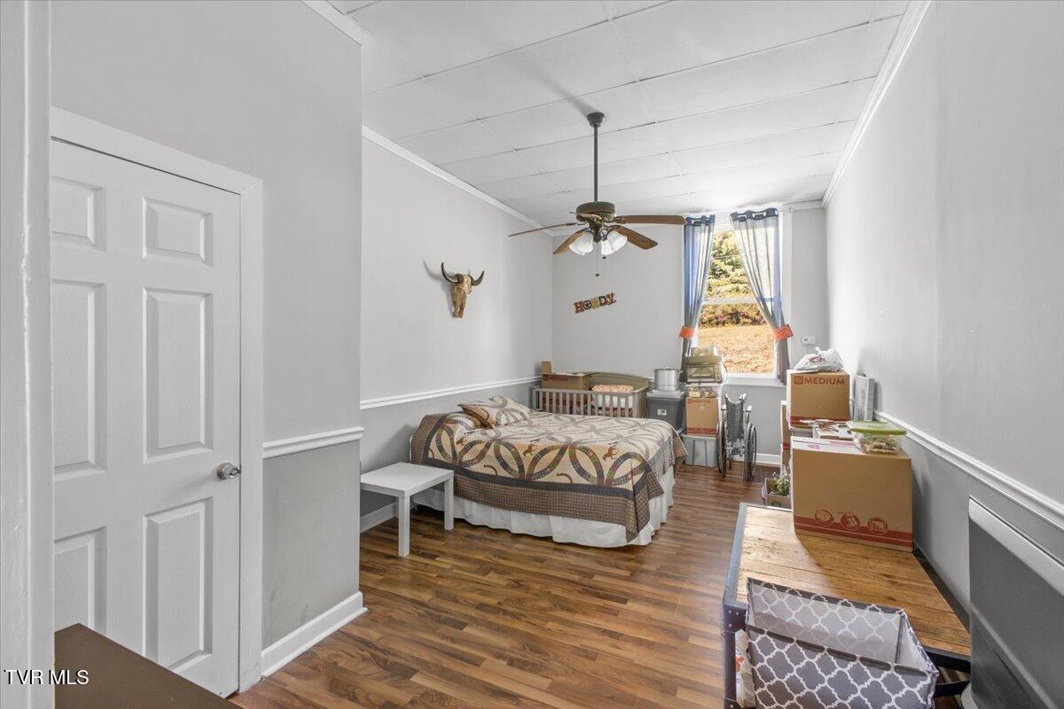 2447 Denton Valley Road Bristol, TN 37620 - Photo 8 of 41 09-128A2398