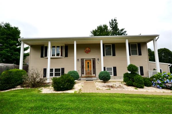 32 Jesse Road Dudley, MA 01571 - Photo 1 of 30 Gallery Image 1