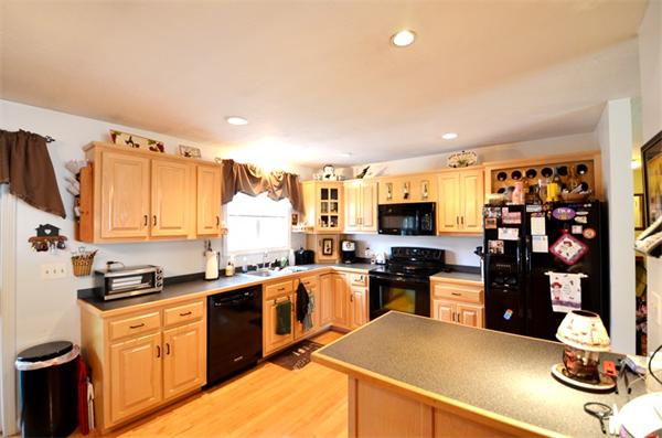 32 Jesse Road Dudley, MA 01571 - Photo 3 of 30 Gallery Image 3