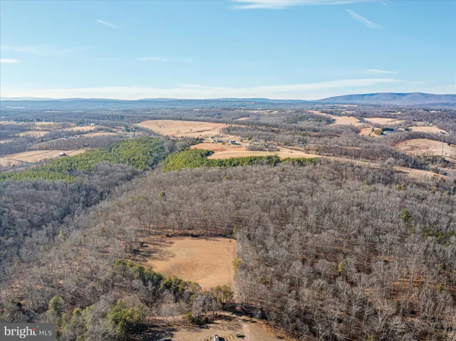 $1,025,000 | 1990 Collinsville Road, Cross Junction, VA 22625
