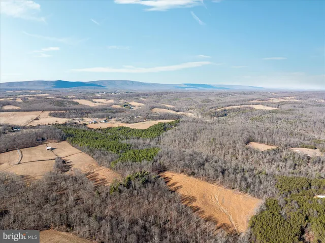 $1,025,000 | 1990 Collinsville Road, Cross Junction, VA 22625