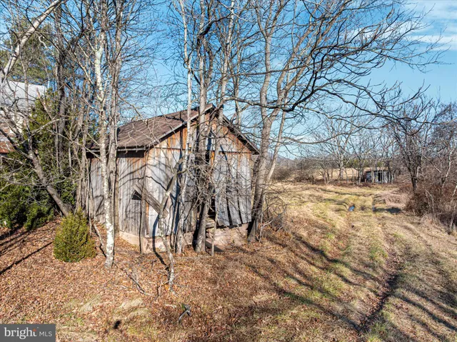 $1,025,000 | 1990 Collinsville Road, Cross Junction, VA 22625