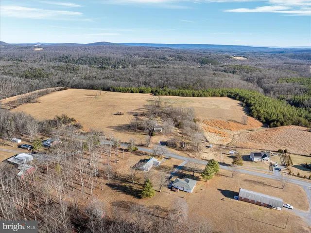 $1,025,000 | 1990 Collinsville Road, Cross Junction, VA 22625