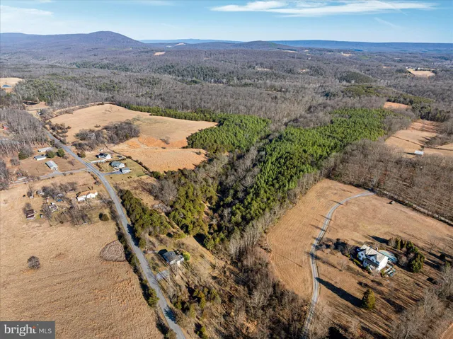 $1,025,000 | 1990 Collinsville Road, Cross Junction, VA 22625