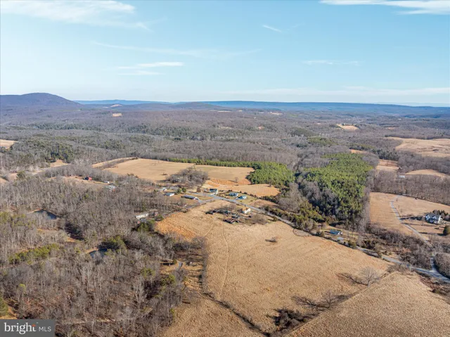 $1,025,000 | 1990 Collinsville Road, Cross Junction, VA 22625