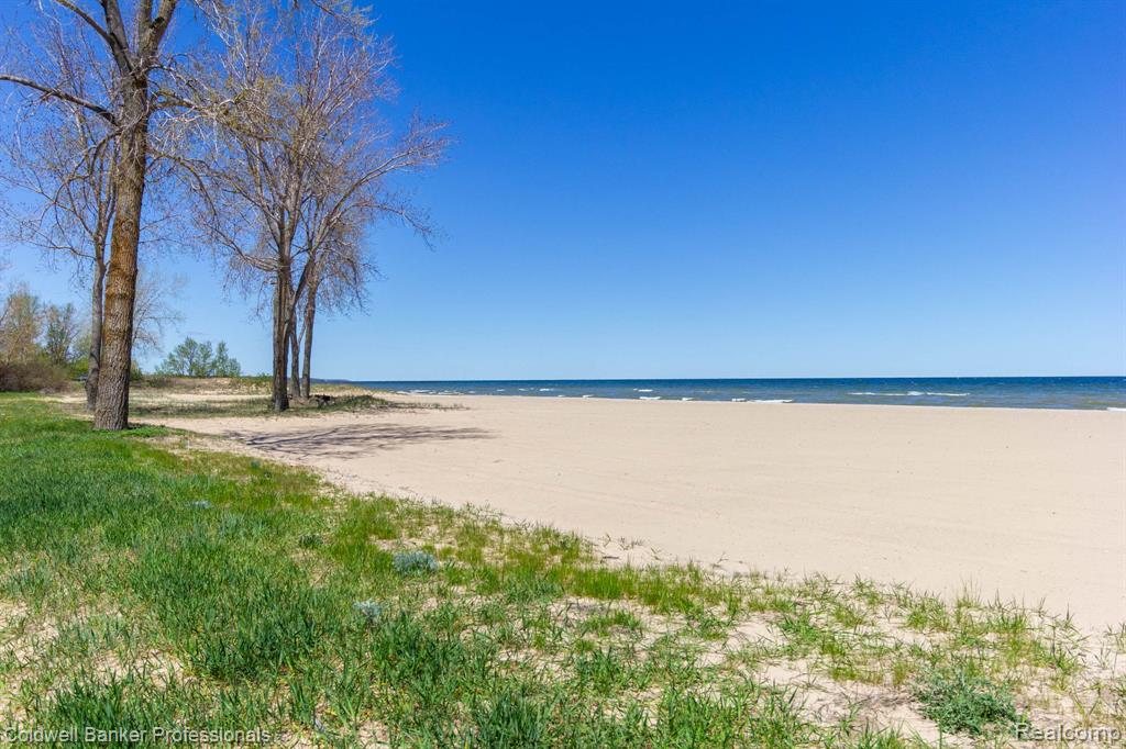 271 Chrysler Road, Unit 19 Oscoda, MI 48750 - Photo 38 of 53