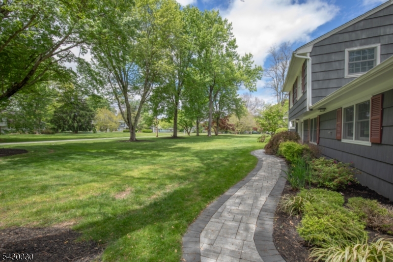 77 Riverside Drive Bernards, NJ 07920 - Photo 30 of 39