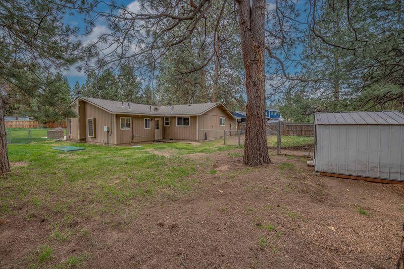 60834 Defiance Street Bend, OR 97702 - Photo 32 of 47