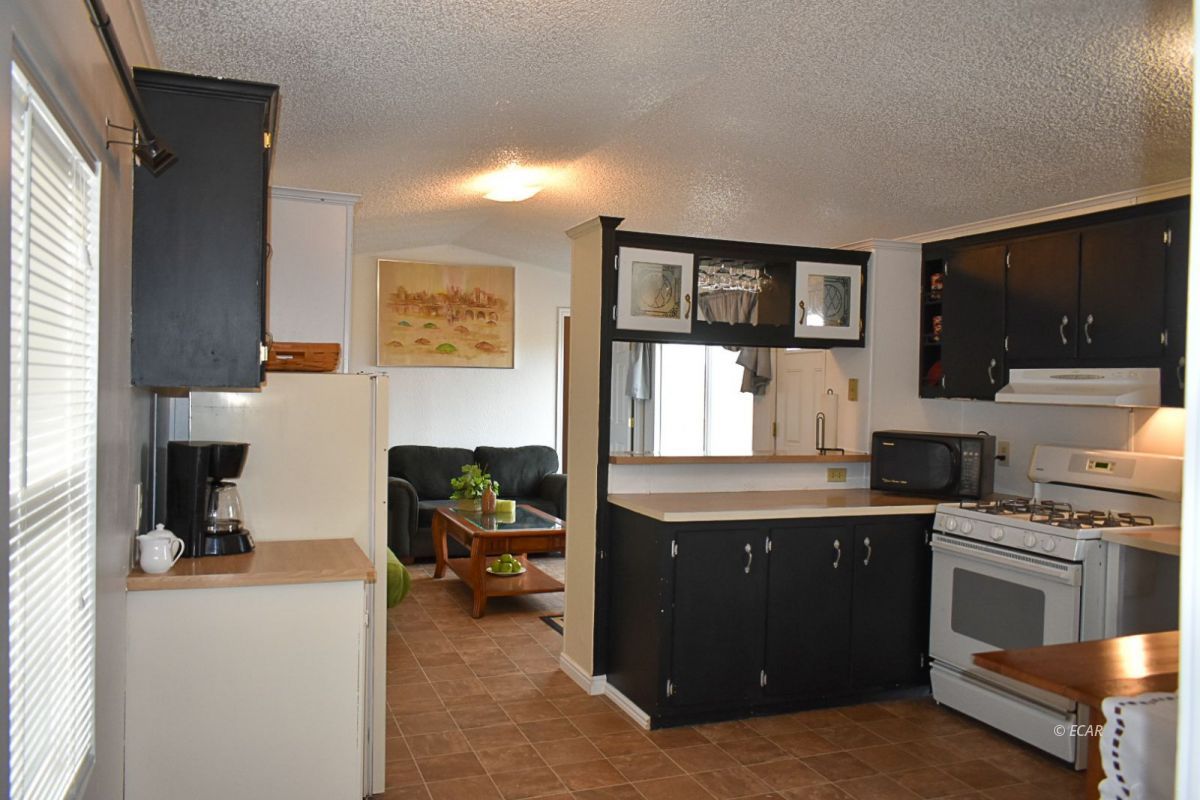 2746 Hummingbird Street Spring Creek, NV 89815 - Photo 10 of 32 Gallery Image 10
