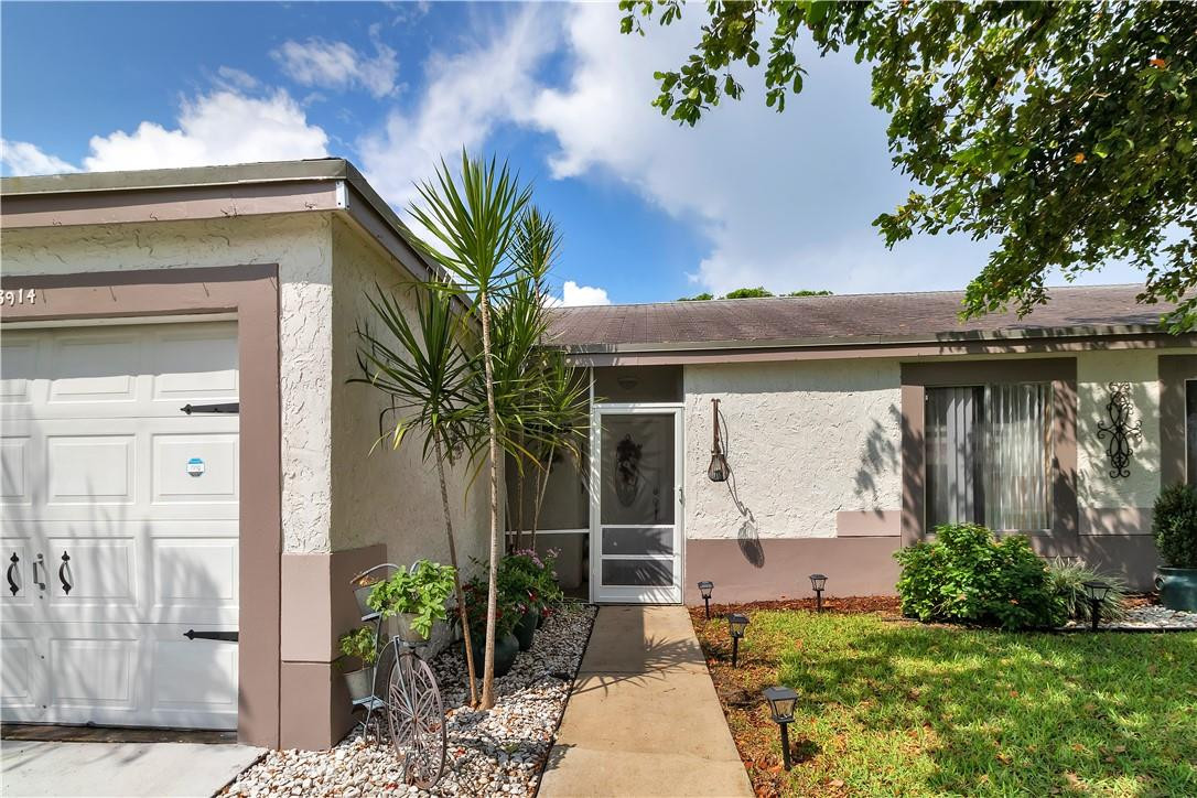 18914 Cloud Lake Circle Boca Raton, FL 33496 - Photo 3 of 27 Photo 3