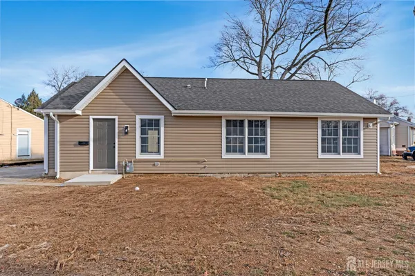 $3,600 | 20 Louis Avenue, Middlesex, NJ 08846