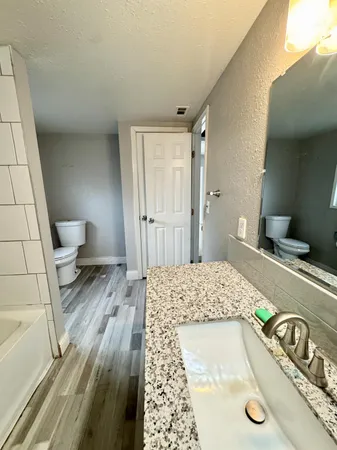 a view of empty room with closet