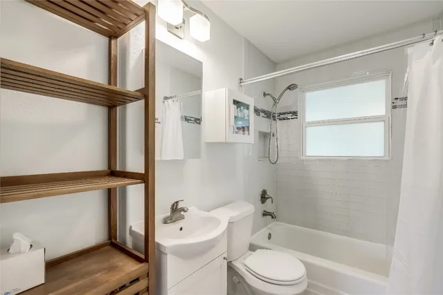 $1,995 | 5112 Heflin Lane, Austin, TX 78721