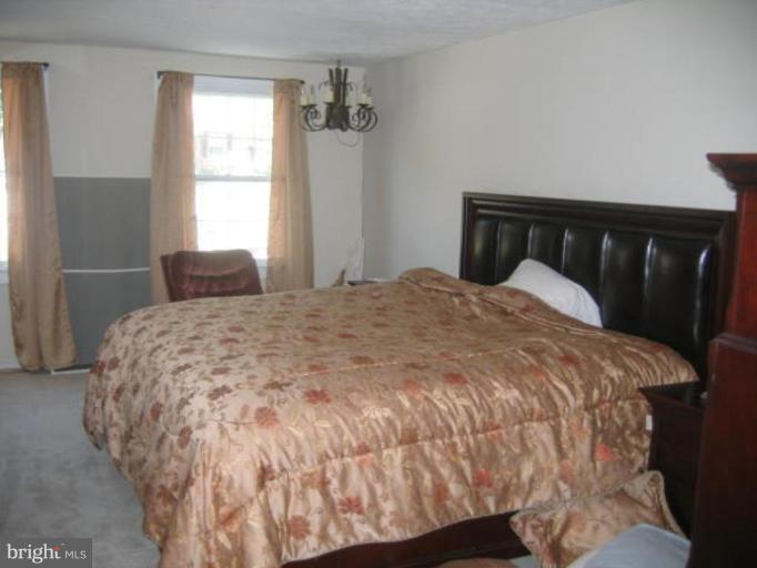 5754 Heming Avenue Springfield, VA 22151 - Photo 3 of 10 Master Bedroom