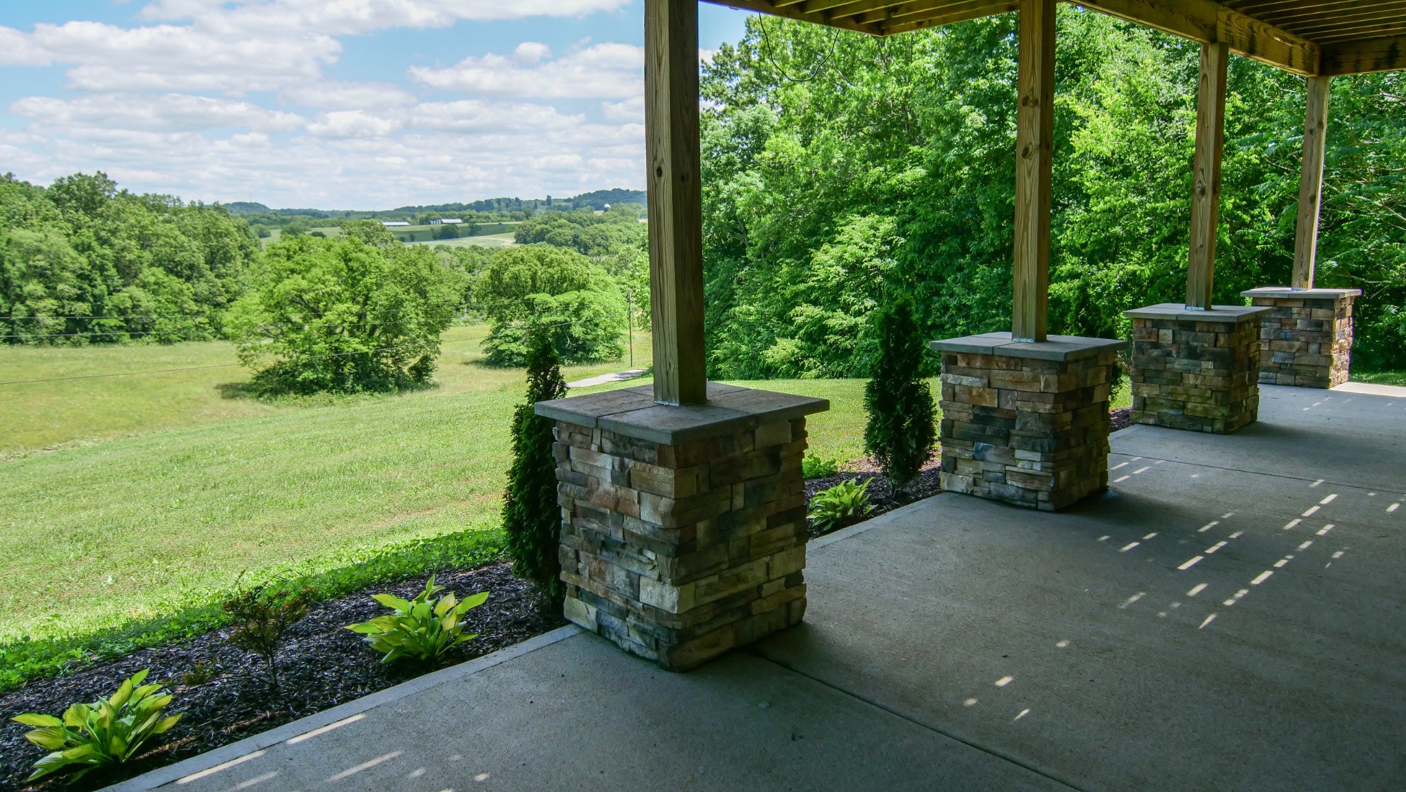 301 Clyde Gleaves Road Wartrace, TN 37183 - Photo 5 of 45 Gallery Image 5