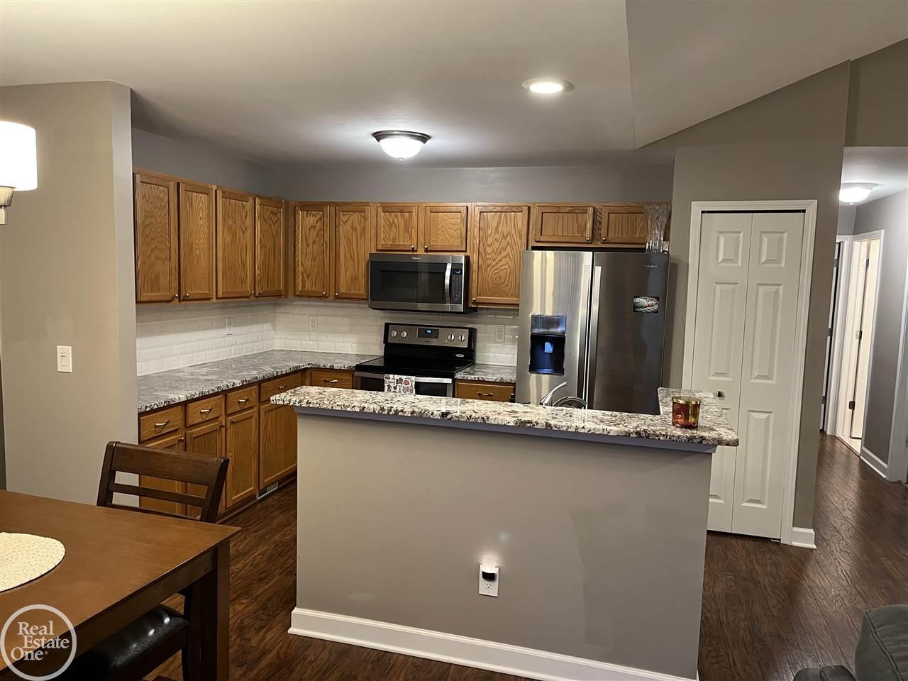 45757 Heather Ridge Drive Macomb, MI 48044 - Photo 11 of 27 50061243-10.JPG