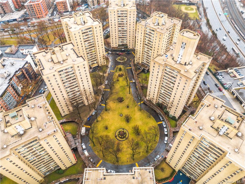6 Fordham Hill Ovl Unit 10A  