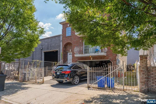 $850,000 | 28 Branford Street, Newark, NJ 07114