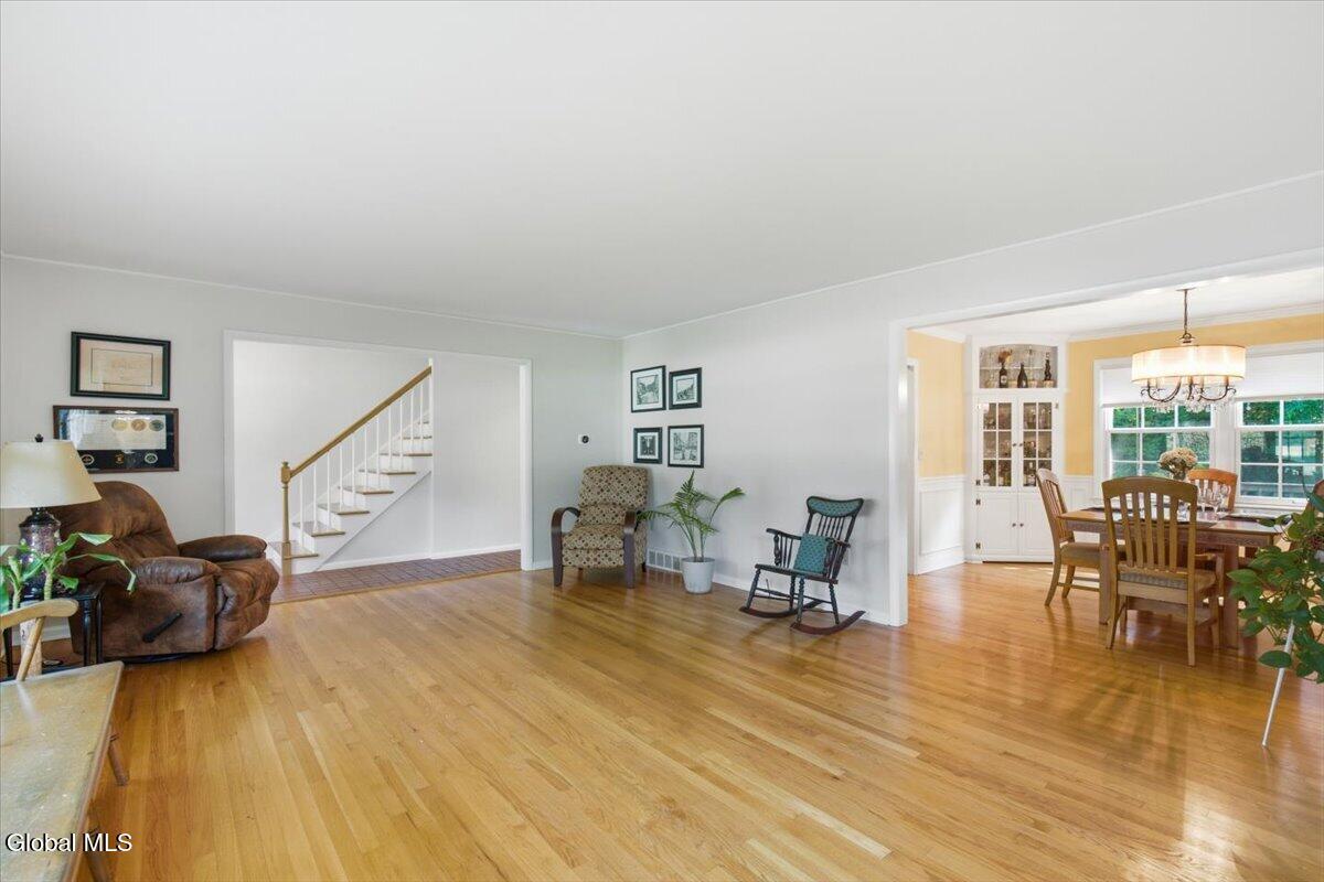 1354 Rowe Road Niskayuna, NY 12309 - Photo 8 of 43 08-014_MW2_5774