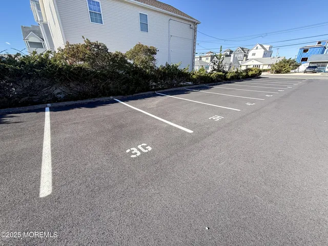 a sign that is on the side of the road