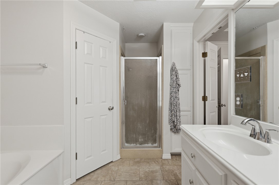 4600 Kensington Road Bryan, TX 77802 - Photo 23 of 31 Shower