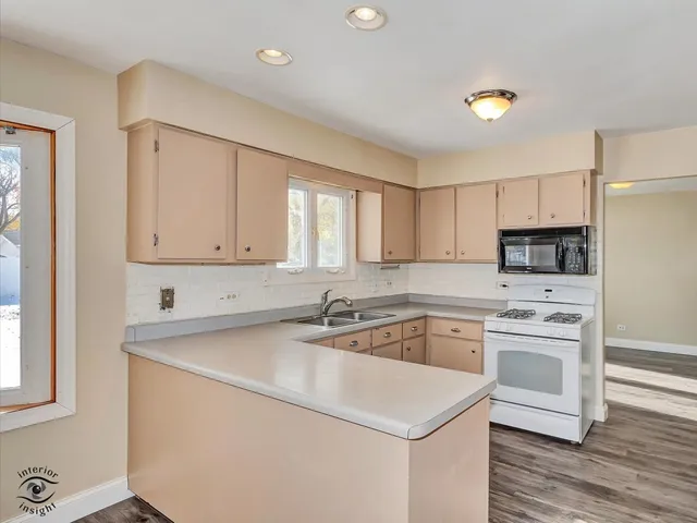 $239,000 | 9 Hilltop Drive, Bourbonnais, IL 60914