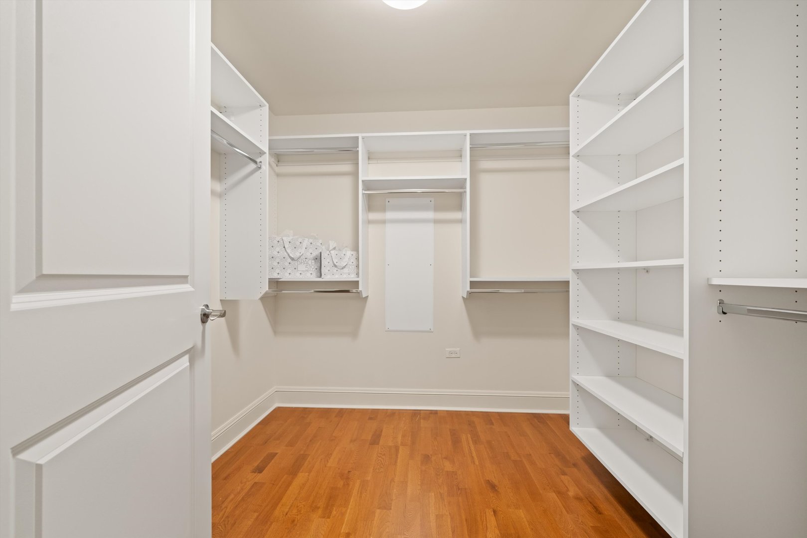 850 North Lake Shore Drive, Unit 305 Chicago, IL 60611 - Photo 17 of 28