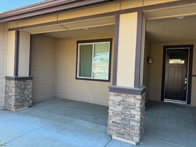 2347 East Jefferson Avenue Reedley, CA 93654 - Photo 3 of 27 IMG_6038