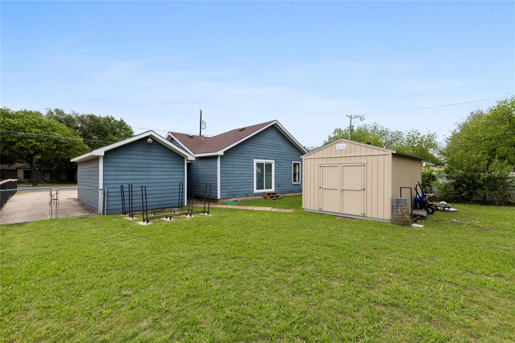 1109 North Jim Miller Road Dallas, TX 75217 - Photo 17 of 19