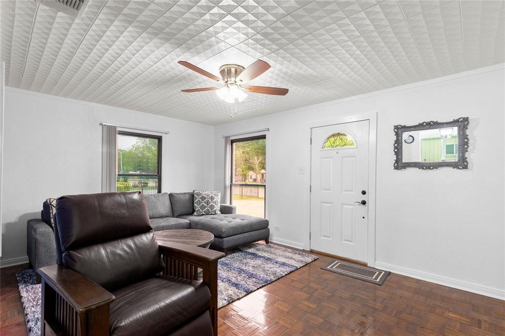 1109 North Jim Miller Road Dallas, TX 75217 - Photo 2 of 19
