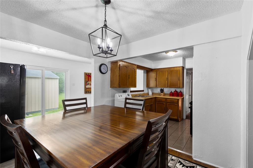 1109 North Jim Miller Road Dallas, TX 75217 - Photo 6 of 19
