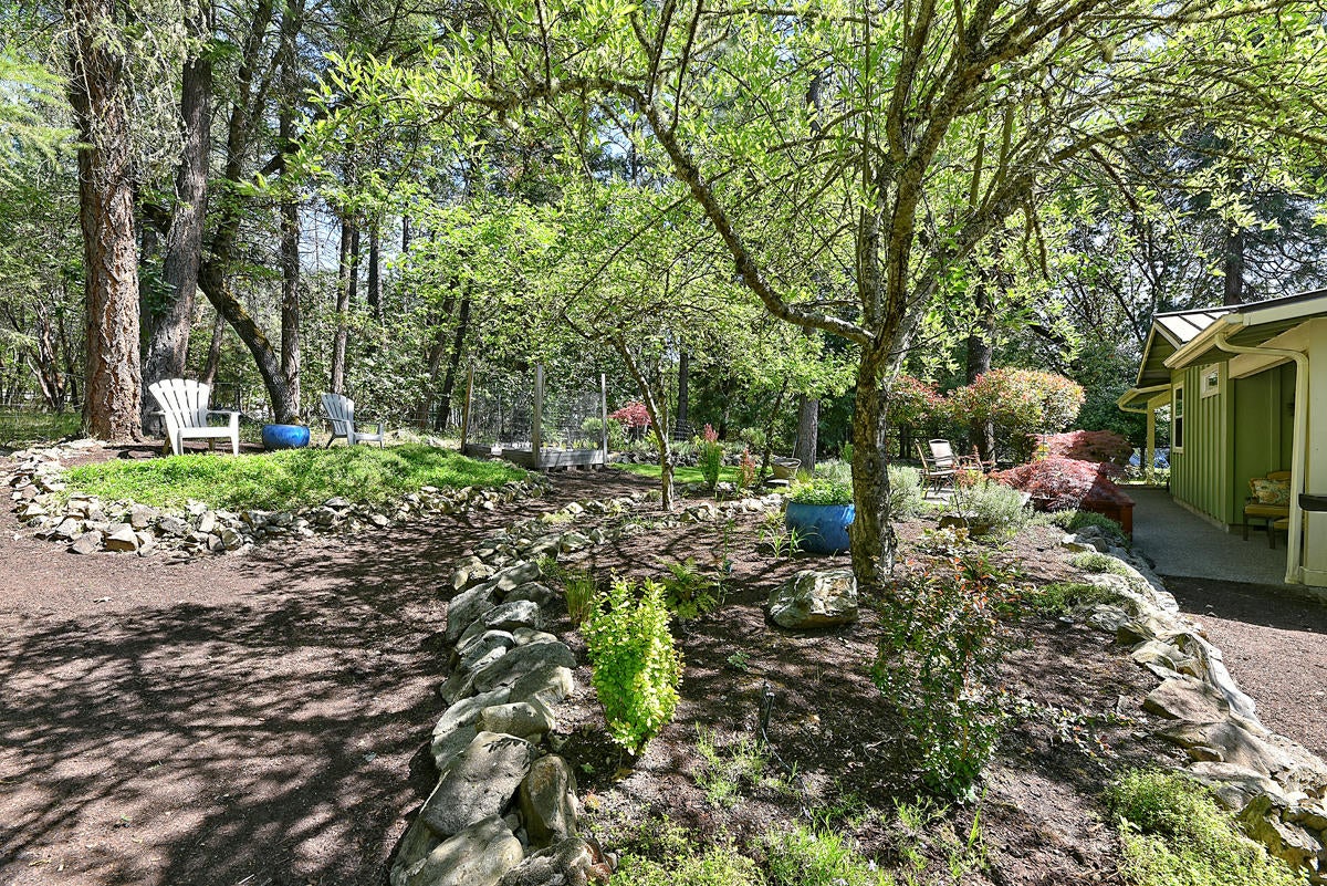 801 Upper Applegate Road Jacksonville, OR 97530 - Photo 35 of 40 DSC_7450