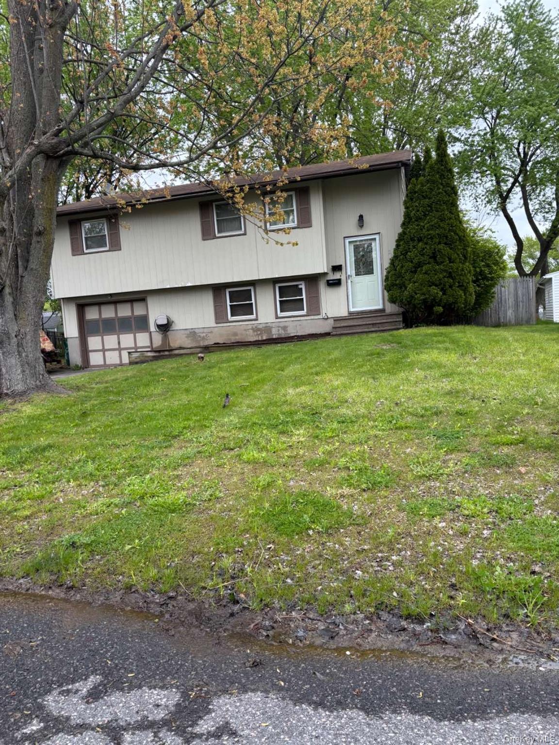 210 Floradale Road Liverpool, NY 13088 - Photo 1 of 20