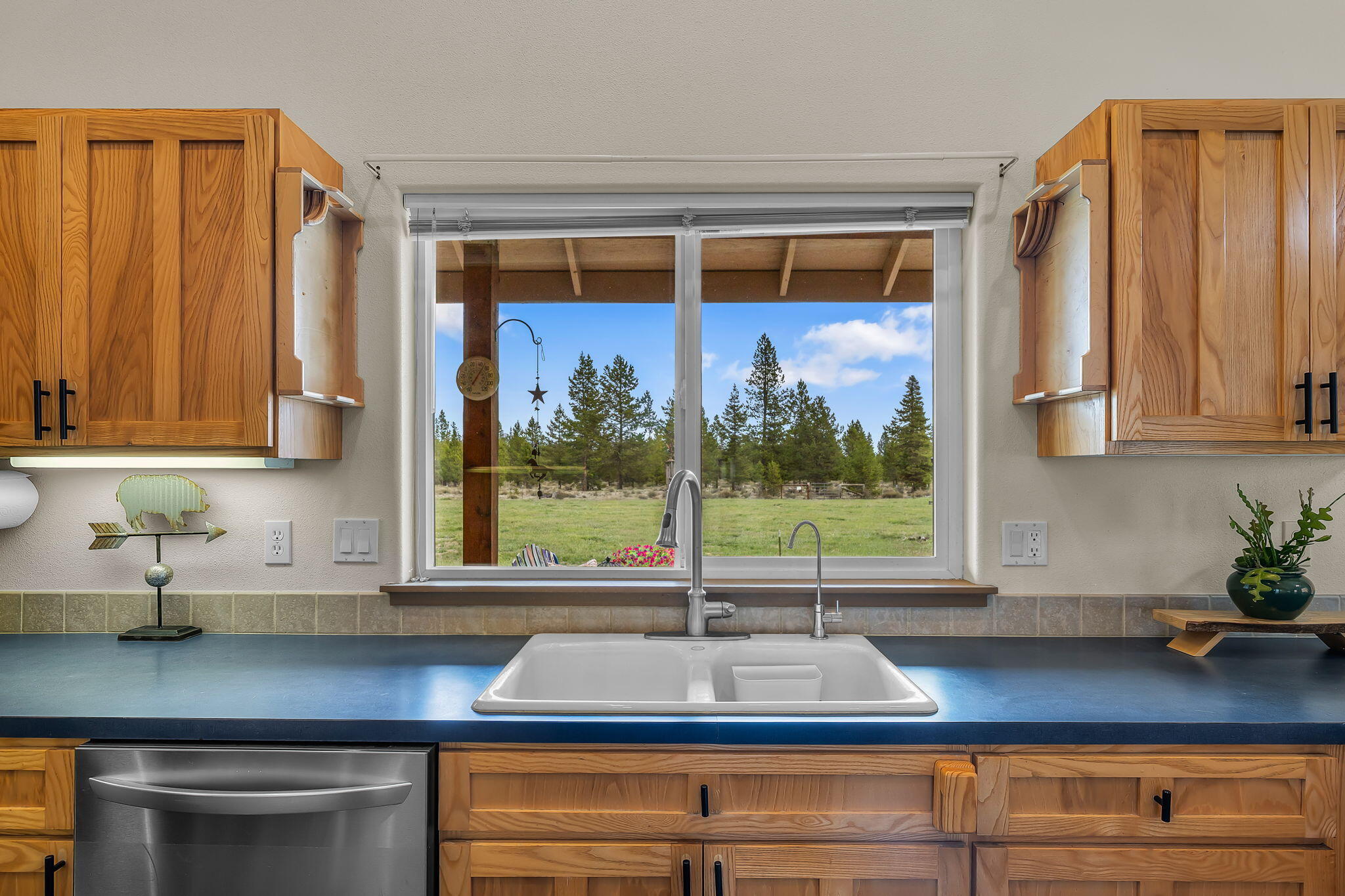 50940 South Huntington Road La Pine, OR 97739 - Photo 15 of 46 2026_04_13_50940_s_huntington_road_la_pi