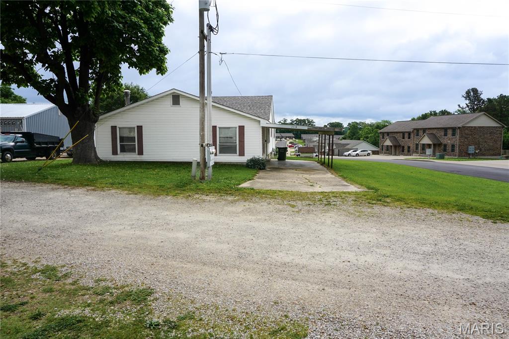 2018 Old St James Road Rolla, MO 65401 - Photo 2 of 3