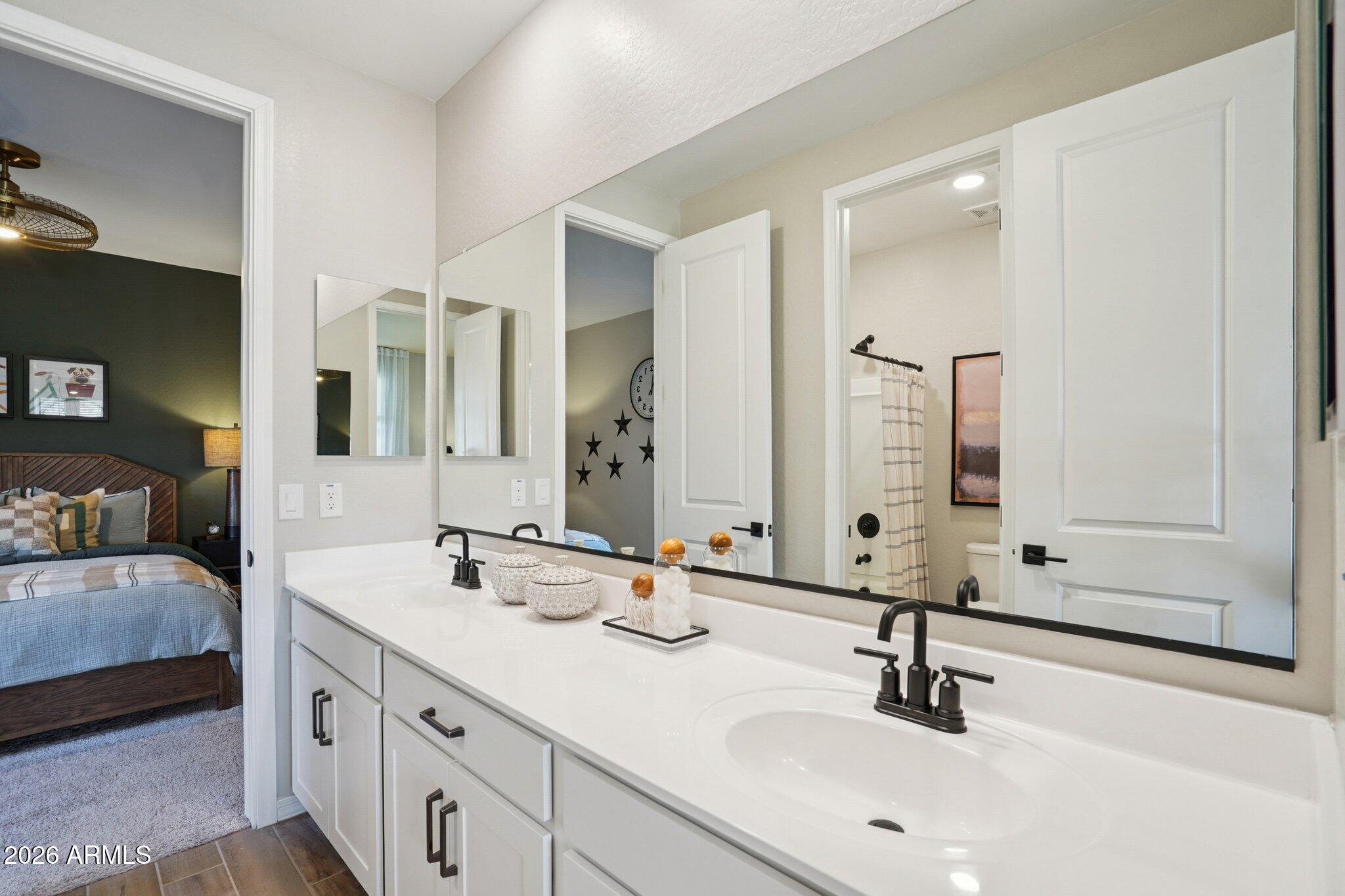 2551 Homesteaders Road San Tan Valley, AZ 85140 - Photo 22 of 52 22-web-or-mls-Homesteaders Rd-S2002-022