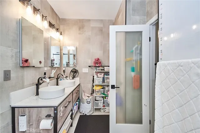 a bed room with a bed and a table