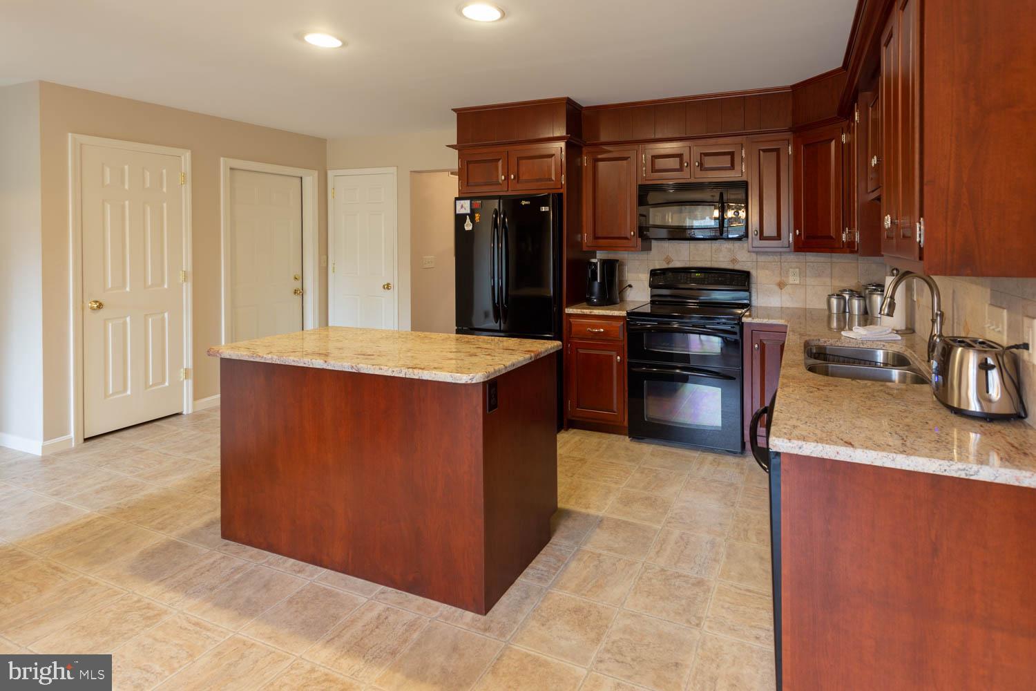 1095 Mill Mar Road Lancaster, PA 17601 - Photo 20 of 36 Gallery Image 20