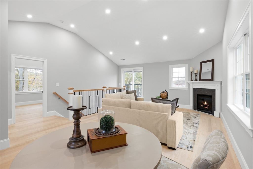 11 Washington Street, Unit 8 Ipswich, MA 01938 - Photo 6 of 38
