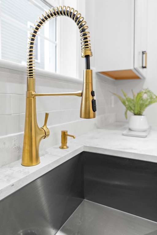 11 Washington Street, Unit 8 Ipswich, MA 01938 - Photo 10 of 38