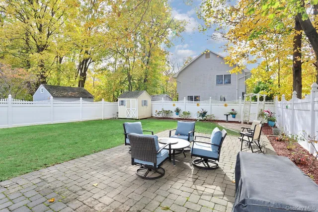 a picture of a room with furniture