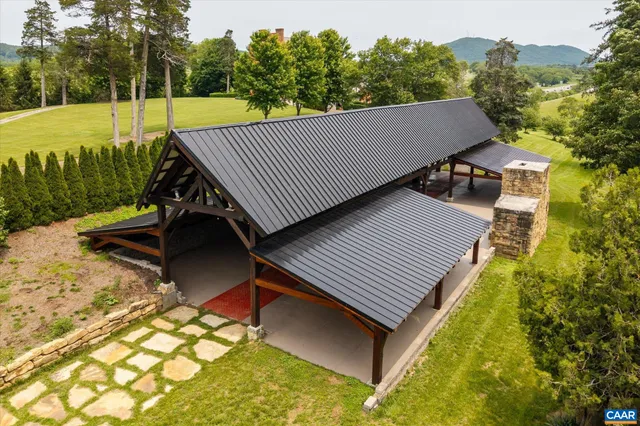 $3,900,000 | 325 Factory Outlet Drive, Max Meadows, VA 24360