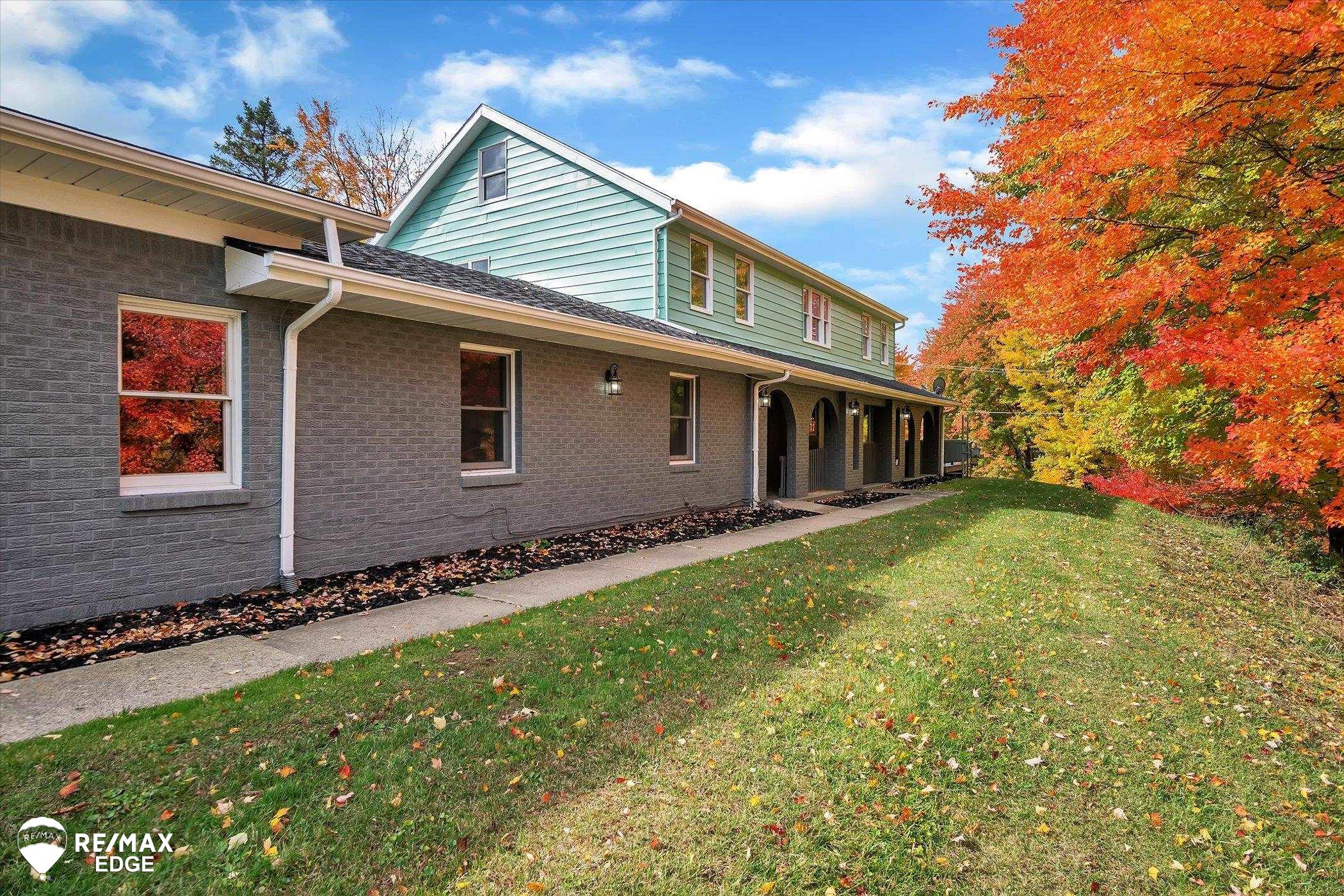 422 West Dryden Road Metamora, MI 48455 - Photo 7 of 77 50093542-6.JPG