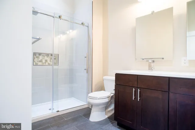 $2,320 | 705-7 South 5th Street, Unit 304, Philadelphia, PA 19147