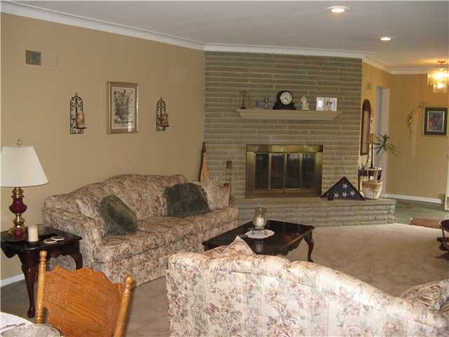 1150 Kenwick Road Columbus, OH 43209 - Photo 7 of 19