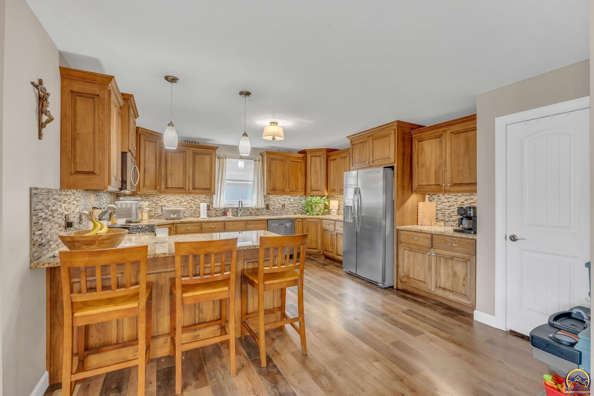 3319 Southwest 44th Street Topeka, KS 66610 - Photo 12 of 54