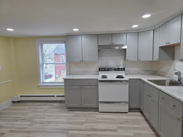 $1,550 | 5 Central Square, Unit 3, Troy, NH 03465