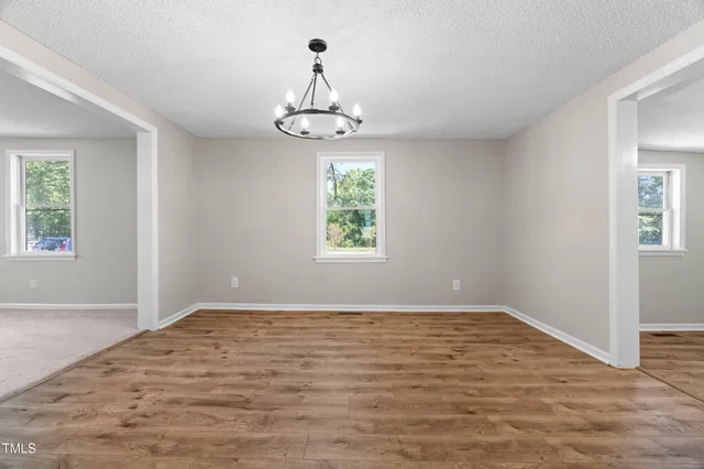 a view of empty room with window